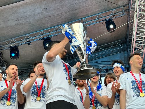 Titlul de campioană câștigat de Farul a fost sărbătorit de fani în Piața Ovidiu