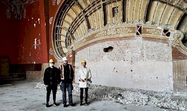 Copiii și nepoții deținuților politici care au lucrat în anii ‘50 la renovarea Cazinoului au mers să viziteze clădirea