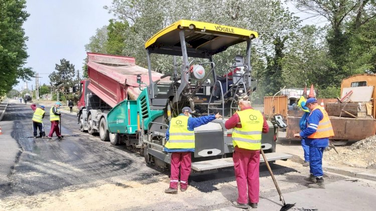 Tot mai multe străzi din cartierul Palazu Mare sunt modernizate