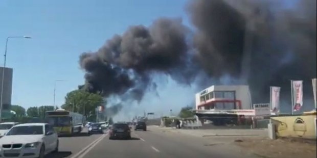 Alertă! Incendiu la hala din incinta COMCM