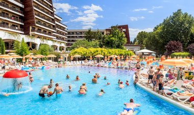 Românii își doresc să călătorească în 2020