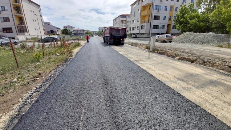 Strada Haricleea Darclée a fost îmbrăcată în asfalt