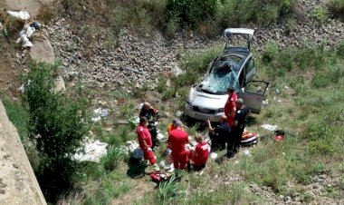 Tânăr mort după ce a căzut cu mașina într-un canal, între localitățile Amzacea și Pecineaga