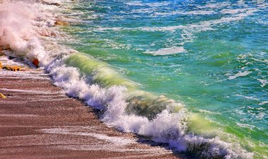 Cod galben de vânt puternic la Constanța!