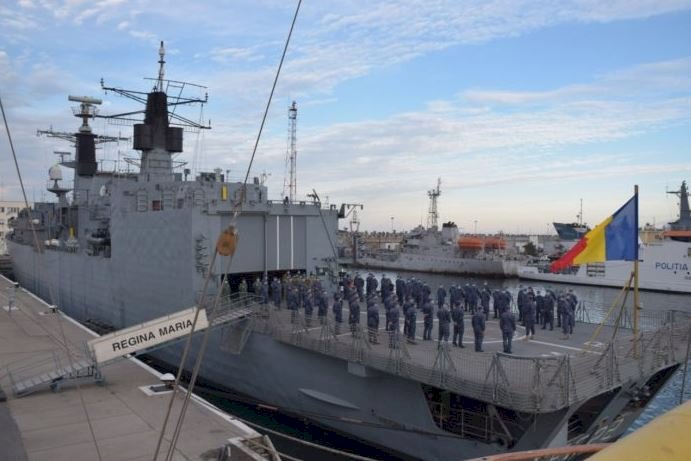 Militarii de pe fregata Regina Maria confirmaţi cu COVID-19 vor fi evaluaţi la Spitalul Militar