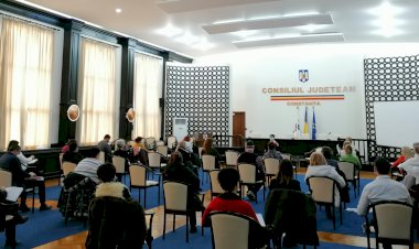 Secretarii generali ai primăriilor din județul Constanța, instruiți de juriștii Instituției Prefectului