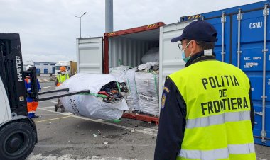 Alte containere cu gunoaie, descoperite în Portul Agigea