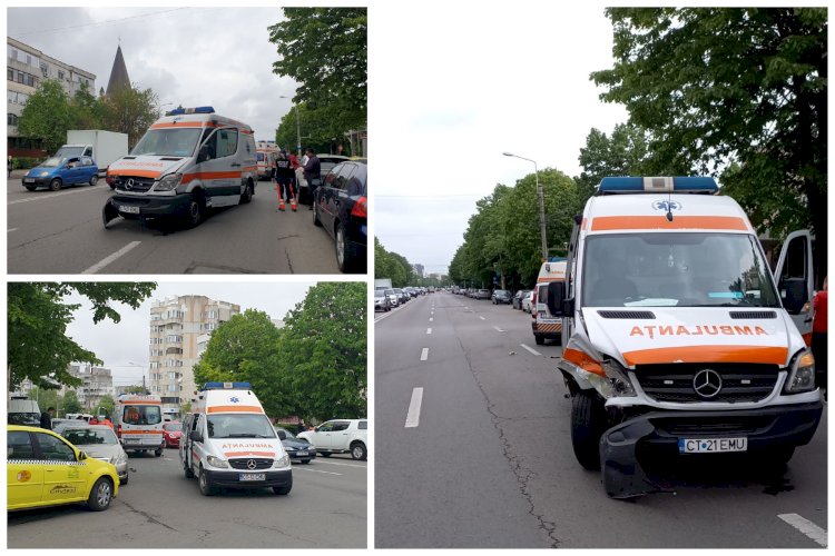 O ambulanţă aflată în misiune a fost lovită de un taxi, în cartierul Tomis III