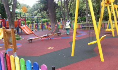 Primăria Constanța a început igienizarea locurilor de joacă