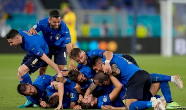 Italia s-a impus cu 3-0 în faţa Elveţiei. Italienii se califică în optimile de finală la EURO