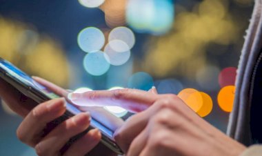 Tarifele pentru apelurile fixe şi mobile scad în România, de la 1 iulie