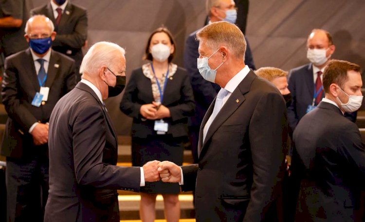 Klaus Iohannis, după summit-ul NATO: L-am invitat pe Joe Biden în România