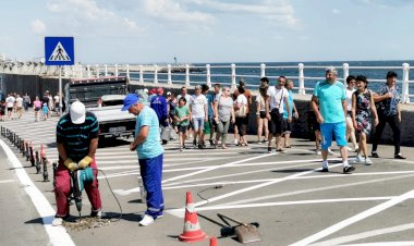 Zeci de locuri de parcare din Portul Tomis, desființate de Primăria Constanța