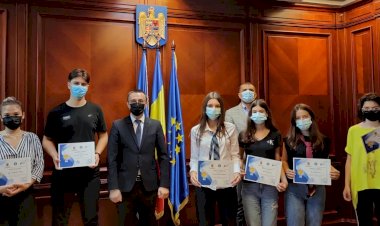 Prefectul Silviu Coșa a premiat elevii de 10 ai județului Constanța