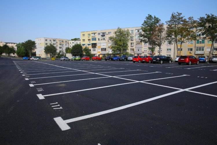 Plata abonamentului anual de parcare pentru Zona 2 se poate efectua online