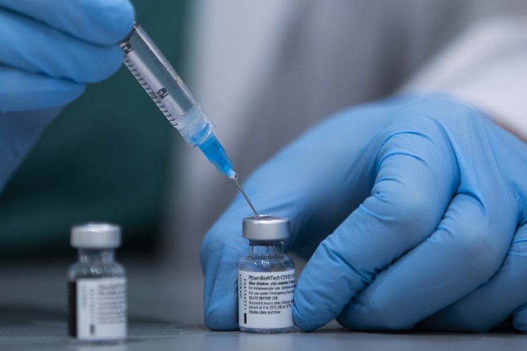 Pfizer va testa o a treia doză de vaccin anti-Covid pentru copiii sub 5 ani