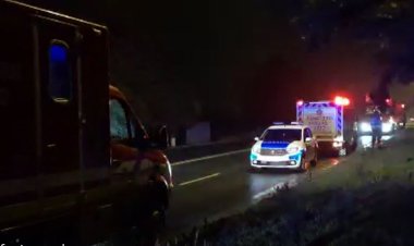 Depozit de mobilă cuprins de flăcări la Eforie Sud