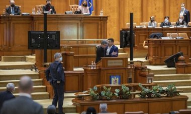 Virgil Popescu anunţă că depune plângere penală după ce a fost agresat de George Simion