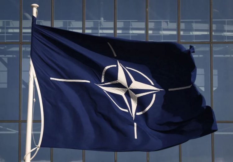 NATO îşi întăreşte forţele în România şi în Slovacia