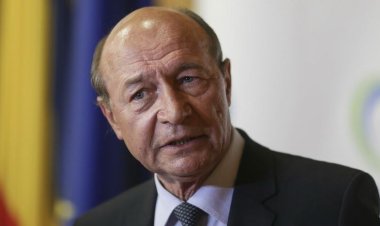 Băsescu, internat de urgență la un spital din Bruxelles