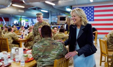 Prima Doamnă a SUA, Jill Biden s-a întâlnit cu militarii americani de la Baza Aeriană 57 Mihail Kogălniceanu