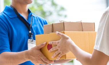 Fiscul e cu ochii pe colete. Curierii trebuie să dea datele celor care fac plata ramburs