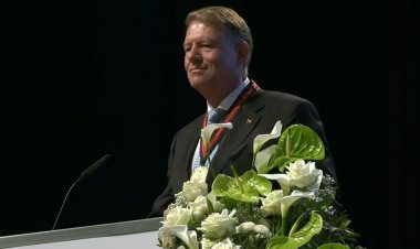 Iohannis a primit Premiul European Carol al IV-lea