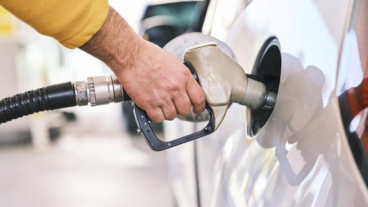 Guvernul va decide mâine cum va scădea prețul combustibilului