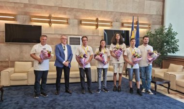 Lotul de Informatică al României, locul I la Olimpiada de Informatică a Europei Centrale