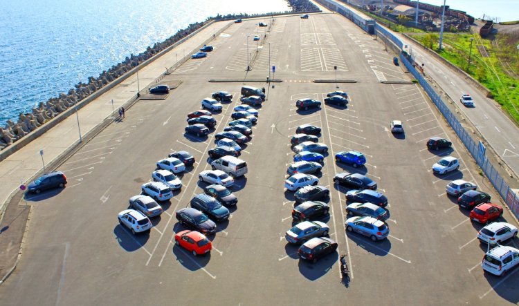 Plata parcării în Constanța și Mamaia între orele 19:00-09:00 se suspendă până la 31 decembrie