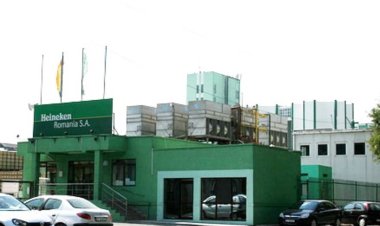 Heineken pune lacătul pe ușa fabricii din Constanța