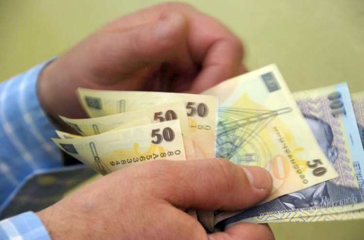 Salariul minim se majorează la 3.000 de lei de la 1 ianuarie 2023