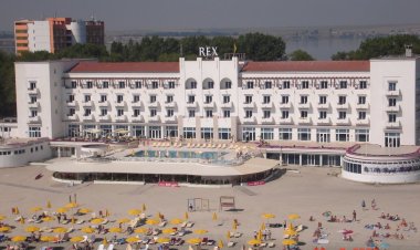 Hotelul Rex din Mamaia a fost scos la vânzare. Gigi Becali şi-a retras oferta de 10 milioane de euro