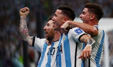 Argentina învinge Mexicul cu 2-0 şi rămâne în cursă pentru optimi