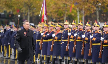 Parada militară de Ziua Naţională a României de la Arcul de Triumf