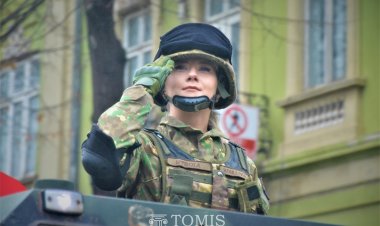 FOTO - Parada militară de Ziua Naţională a României de la Constanța