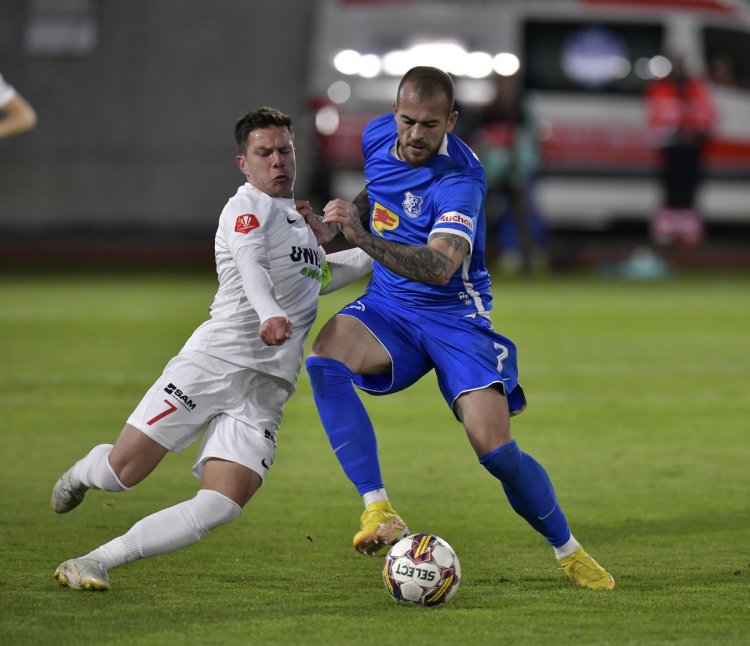 Fotbal: FC Hermannstadt a surclasat liderul Farul (4-0) la inaugurarea  noului stadion din Sibiu