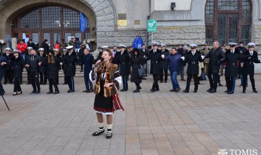 Constănțenii și autoritățile locale s-au strâns în Hora Unirii