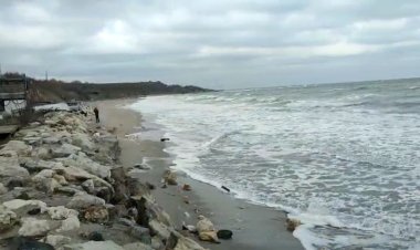 Plaja de la Tuzla a dispărut peste noapte