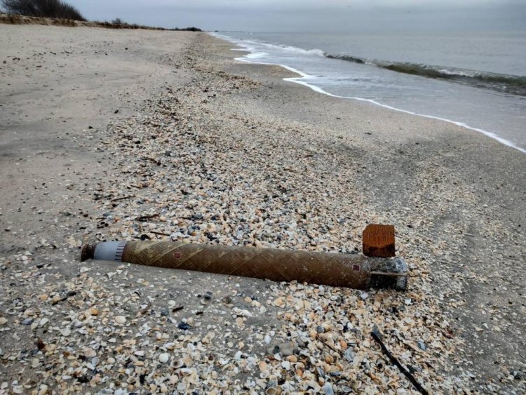 Corpul de rachetă găsit pe plaja de la Gura Portiței este de provenienţă rusească