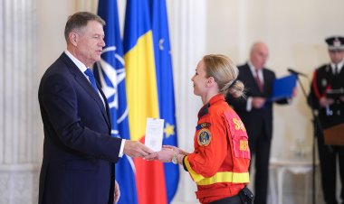 Iohannis, către salvatorii români trimişi în Turcia: Sunteţi veritabile modele de solidaritate, altruism şi empatie