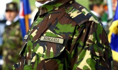 Elevii și studenții militari primesc norma de hrană în bani