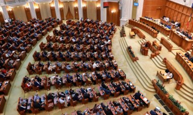 Camera Deputaților a adoptat proiectul de lege a învățământului preuniversitar