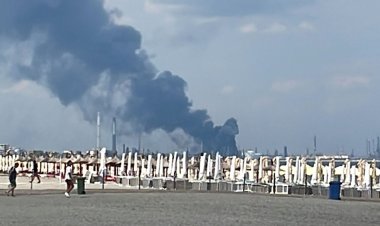 Incendiu puternic la Rafinăria Petromidia Năvodari