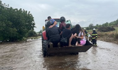 FOTO Zece persoane surprinse de viitură în Horia au fost salvate