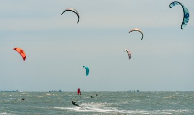 Sporturile nautice, atracția sezonului de toamnă la Constanța