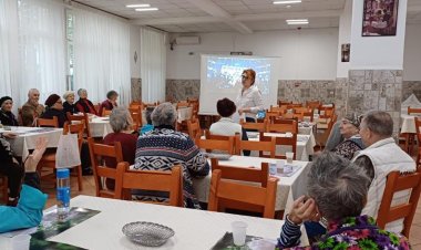 Povești terapeutice pentru bunicii de la Căminul pentru Persoane Vârstnice!