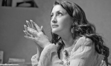 A murit actrița Rona Hartner.