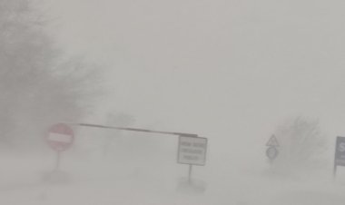 Localități din Constanța fără curent electric și apă potabilă din cauza zăpezii și viscolului