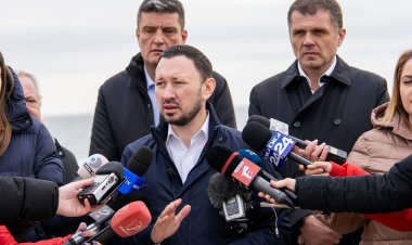 Fechet: Vom identifica soluții legale pentru a mări perioada de închiriere a plajelor la cel puțin 10 ani